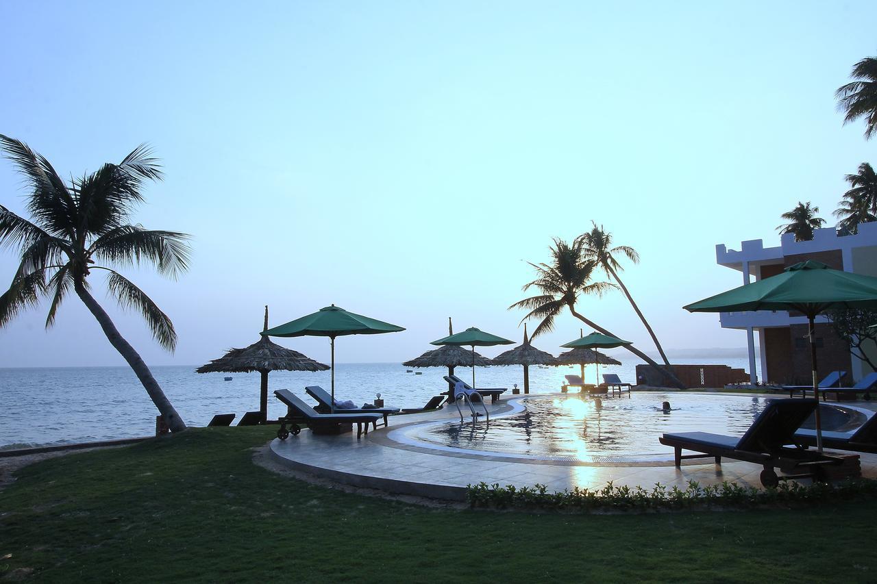 Ocean Place Mui Ne Resort Buitenkant foto